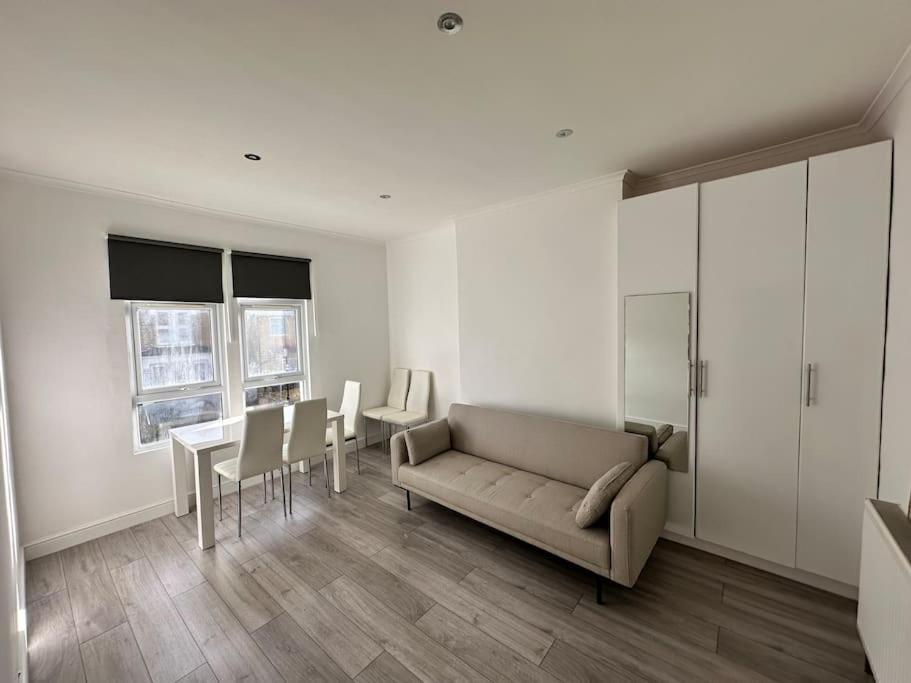 Appartamento 3 Bed Hackney/Harringay Flat Londra Esterno foto