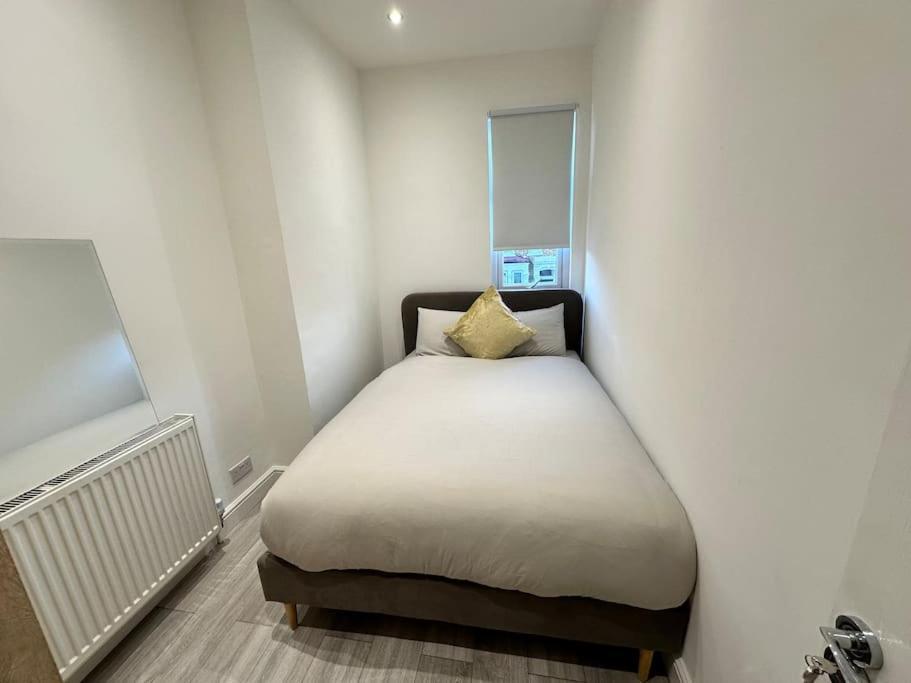 Appartamento 3 Bed Hackney/Harringay Flat Londra Esterno foto